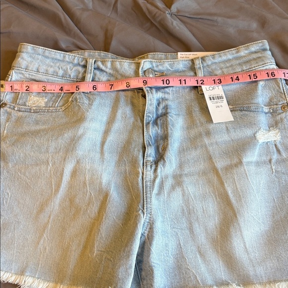 LOFT Light Wash Denim Jean Shorts - Picture 4 of 9